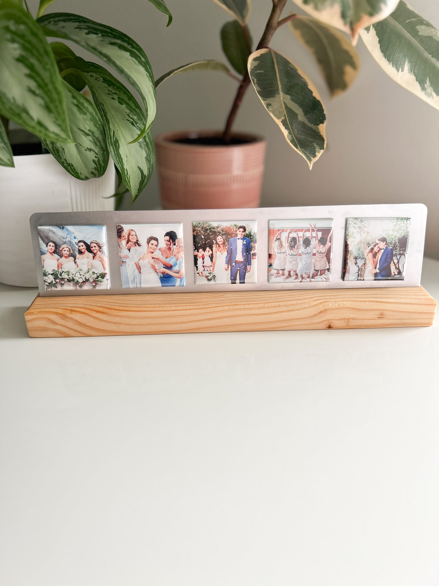 Magnet Stand & Custom Photo Bundle